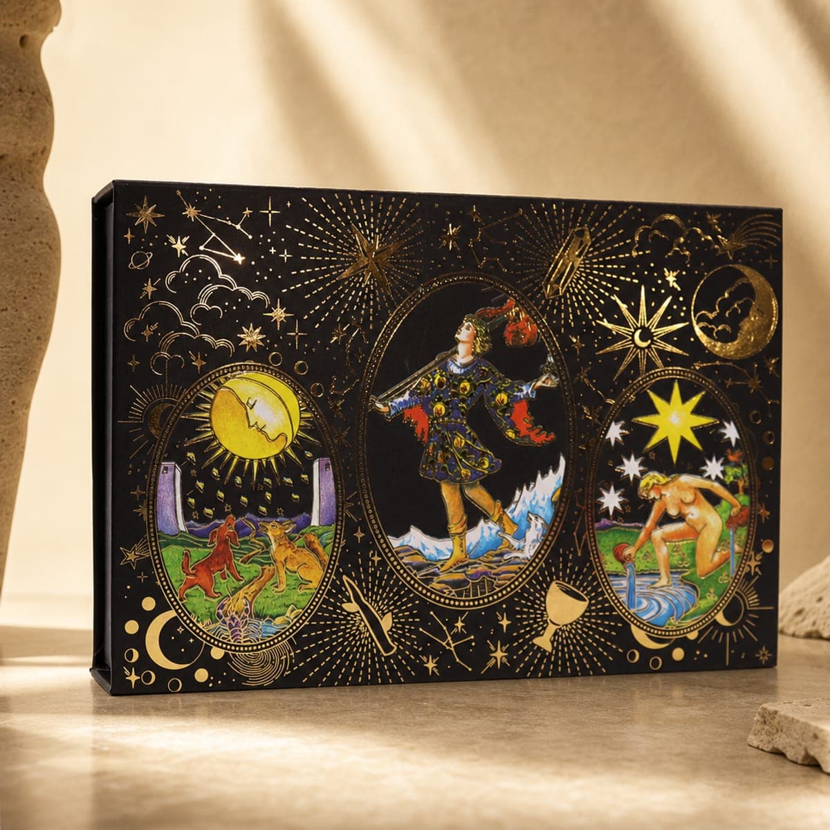 Jeu de tarot à feuille dorée sur marbre